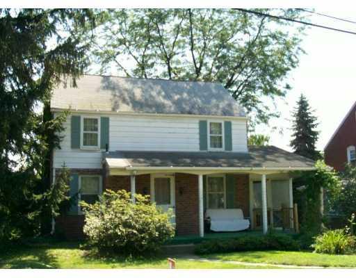 8 Tanager Drive McKees Rocks, PA 15136 - Photo 1 of 5 Exterior Front.