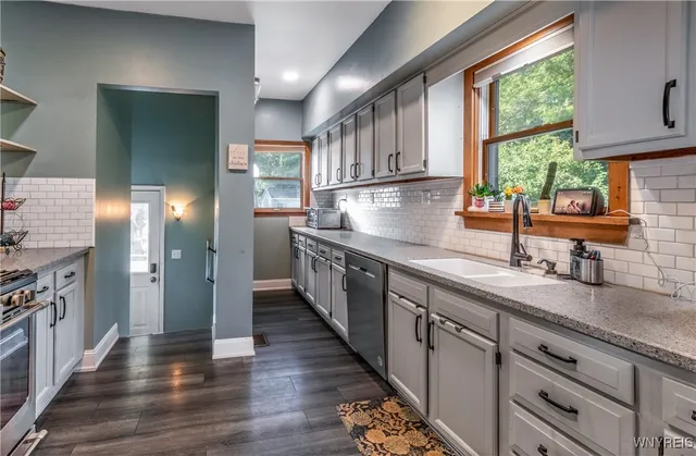 $439,500 | 6731 Webster Road, Orchard Park, NY 14127