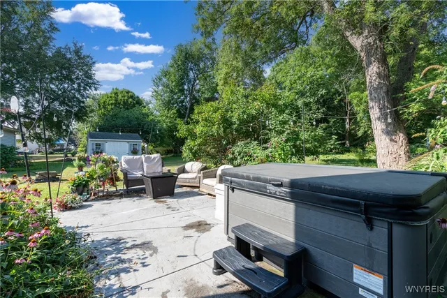 $439,500 | 6731 Webster Road, Orchard Park, NY 14127