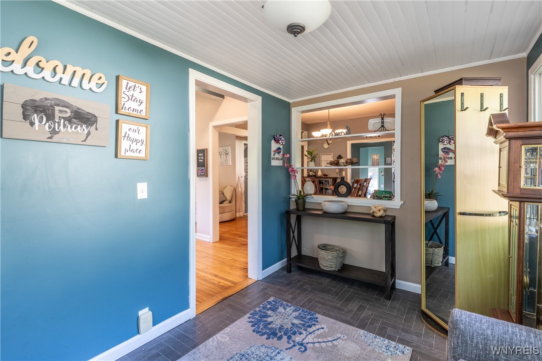 6731 Webster Road Orchard Park, NY 14127 - Photo 8 of 50