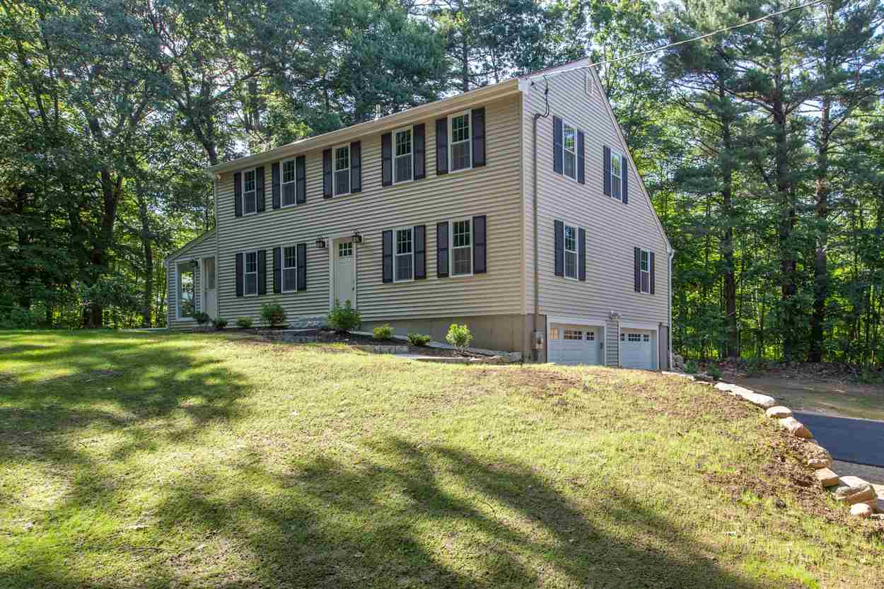 61 East Road Atkinson, NH 03811 - Photo 2 of 40
