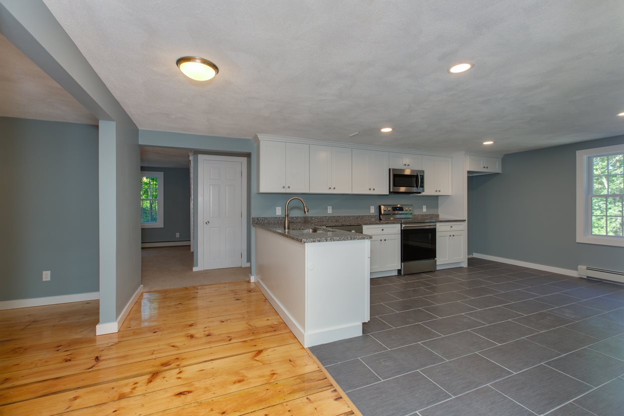 61 East Road Atkinson, NH 03811 - Photo 3 of 40