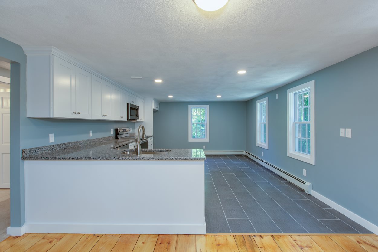 61 East Road Atkinson, NH 03811 - Photo 7 of 40