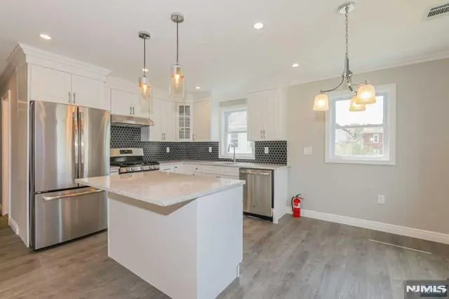 $3,100 | 24 Henry Place, Unit 2, Hackensack, NJ 07601