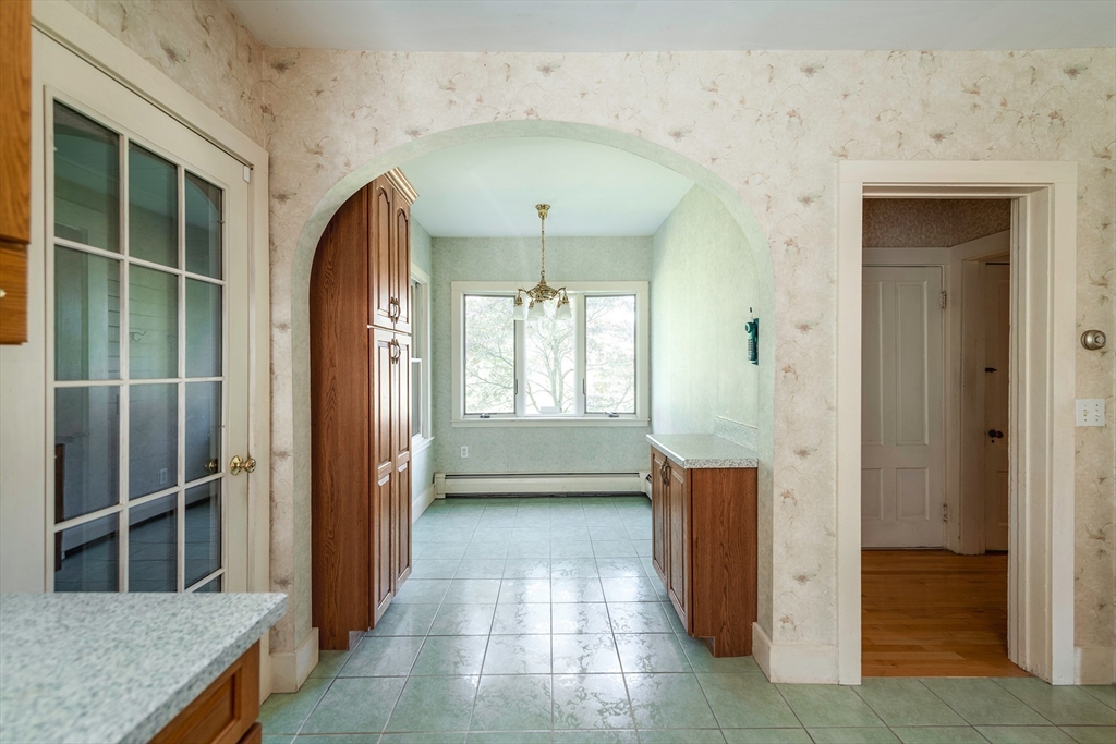 7 Kent Circle Gloucester, MA 01930 - Photo 14 of 38