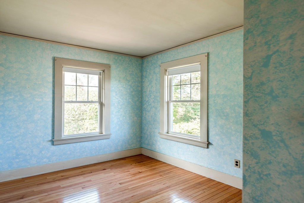 7 Kent Circle Gloucester, MA 01930 - Photo 25 of 38