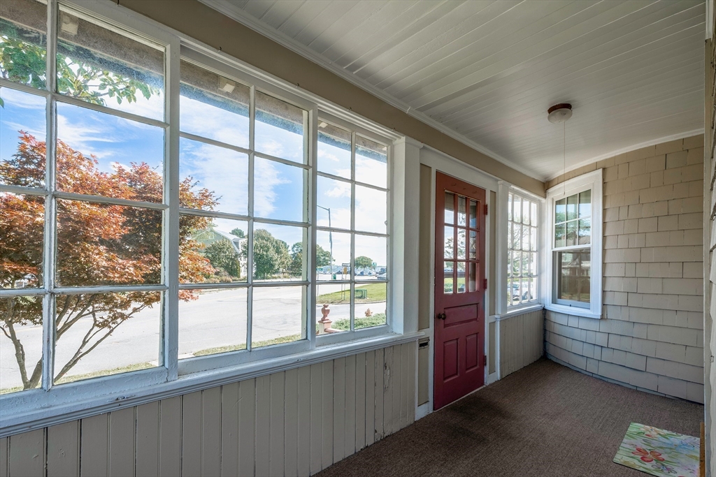 7 Kent Circle Gloucester, MA 01930 - Photo 7 of 38