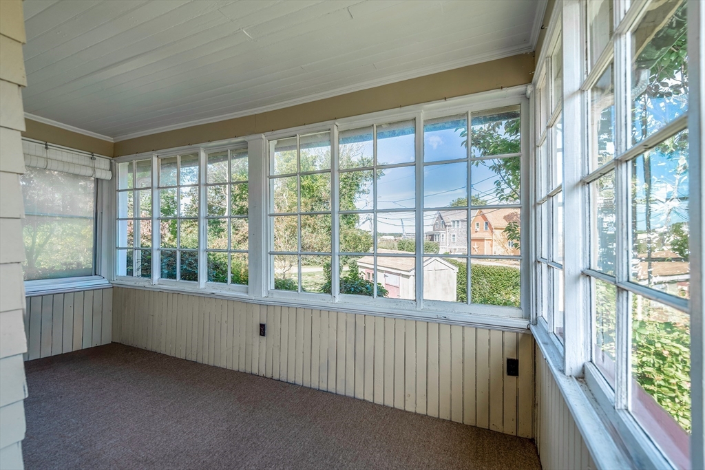 7 Kent Circle Gloucester, MA 01930 - Photo 8 of 38