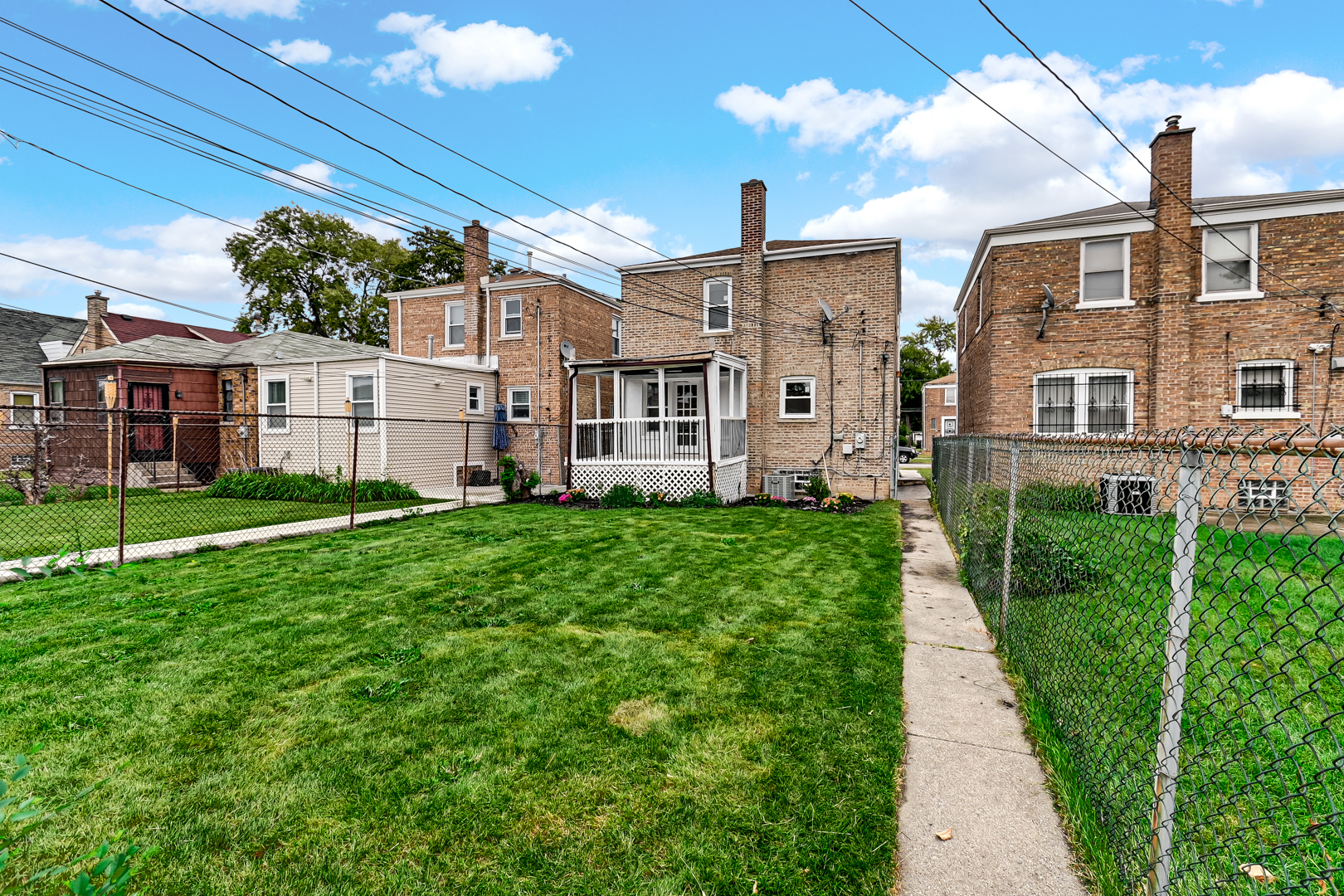 10048 South Rhodes Avenue Chicago, IL 60628 - Photo 26 of 32 Gallery Image 26