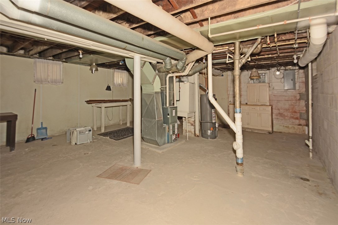 1507 Crest Road Cleveland, OH 44121 - Photo 29 of 34