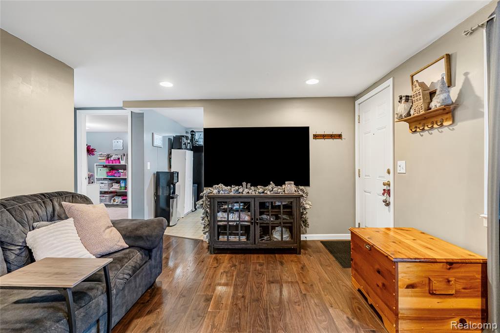 3427 South Vassar Road Davison, MI 48423 - Photo 11 of 50 Gallery Image 11