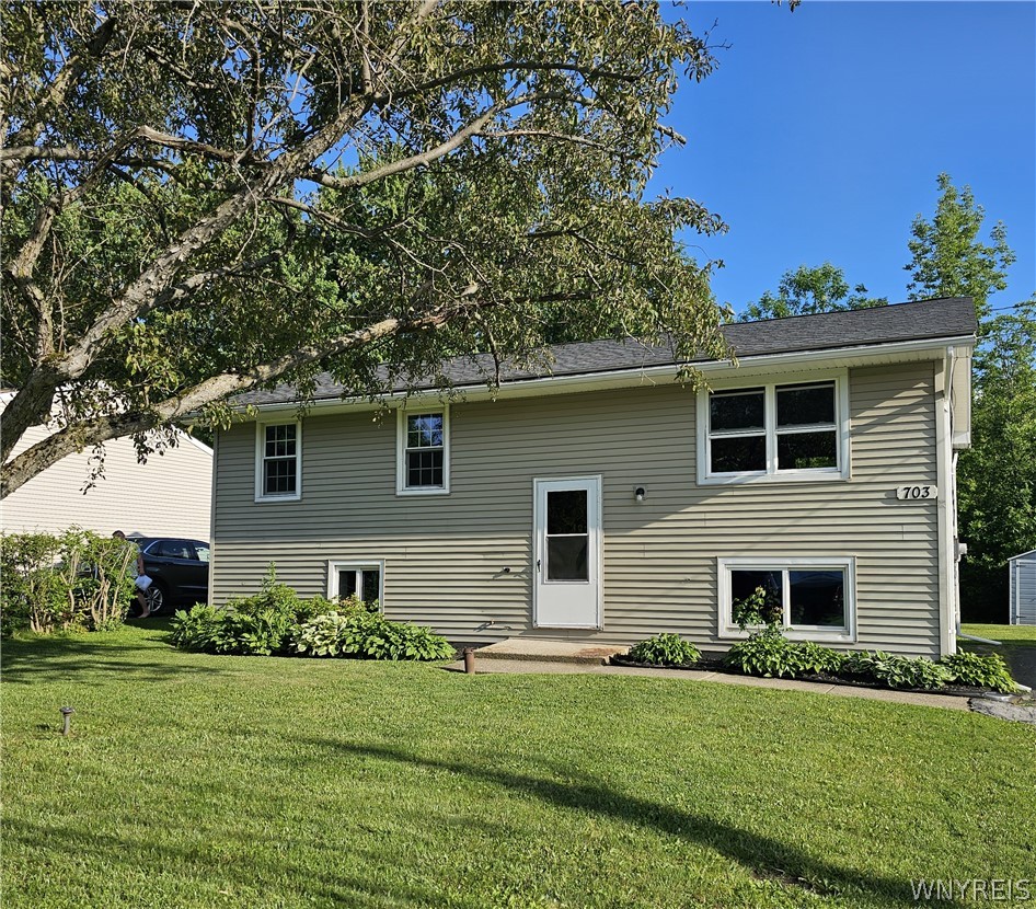 703 Beach Road Evans, NY 14006 - Photo 3 of 21