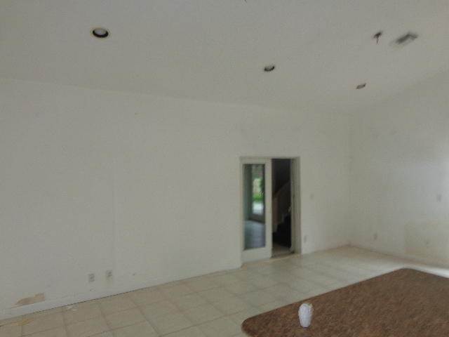 9345 Old Pine Road Boca Raton, FL 33428 - Photo 4 of 38 Family room