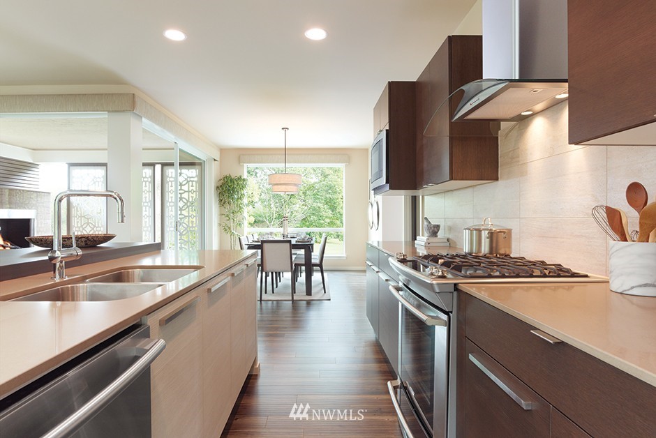3933 172nd Place Southeast Bothell, WA 98012 - Photo 5 of 9