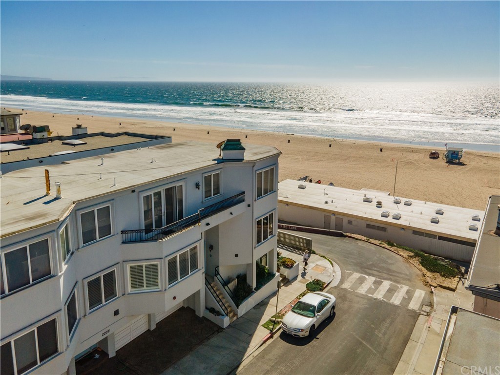 2220 The Strand Manhattan Beach, CA 90266 - Photo 41 of 44 a view of a ocean with building