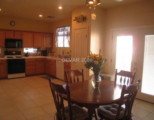 100 Milicity Road Henderson, NV 89012 - Photo 5 of 18 Dining Room.