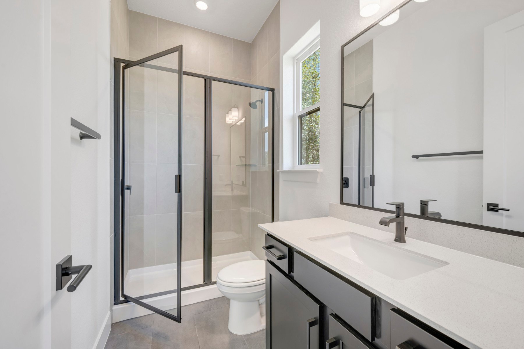 438 Rees Lndg Road Spicewood, TX 78669 - Photo 34 of 40 Bathroom 3