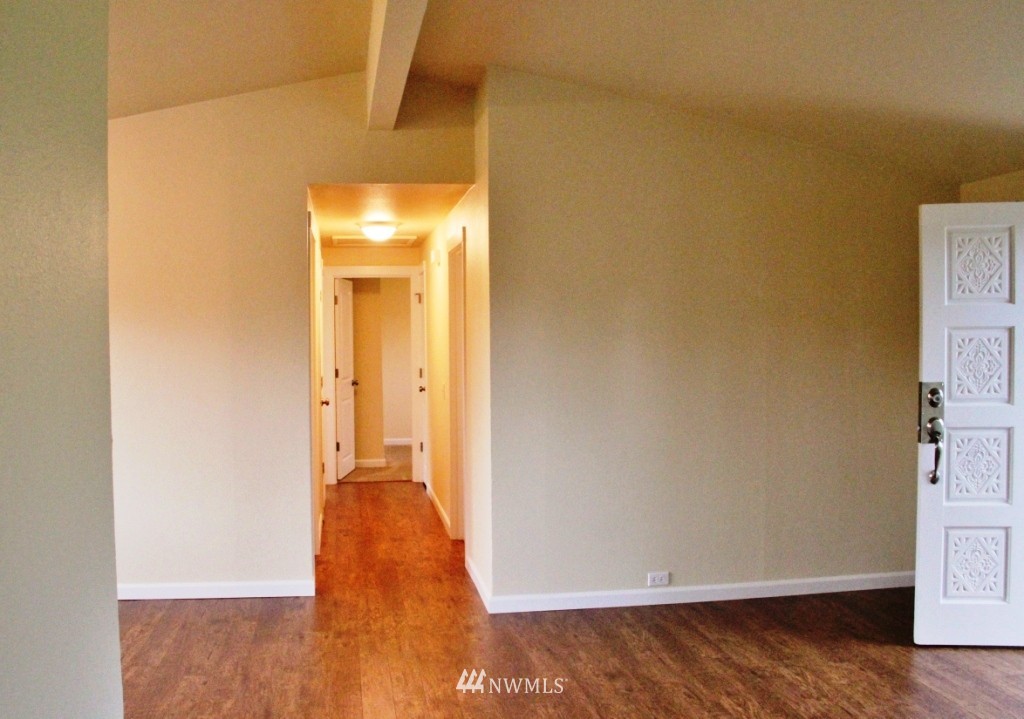 7812 Leschi Road Southwest Tacoma, WA 98498 - Photo 13 of 20 Gallery Image 13