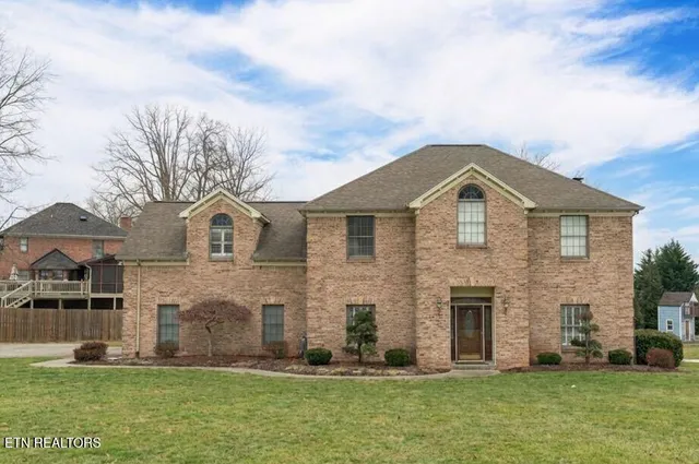 $625,000 | 4600 Gillcrest Drive, Knoxville, TN 37938