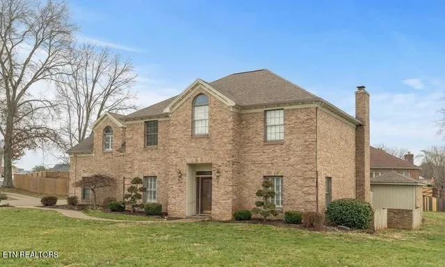 $625,000 | 4600 Gillcrest Drive, Knoxville, TN 37938