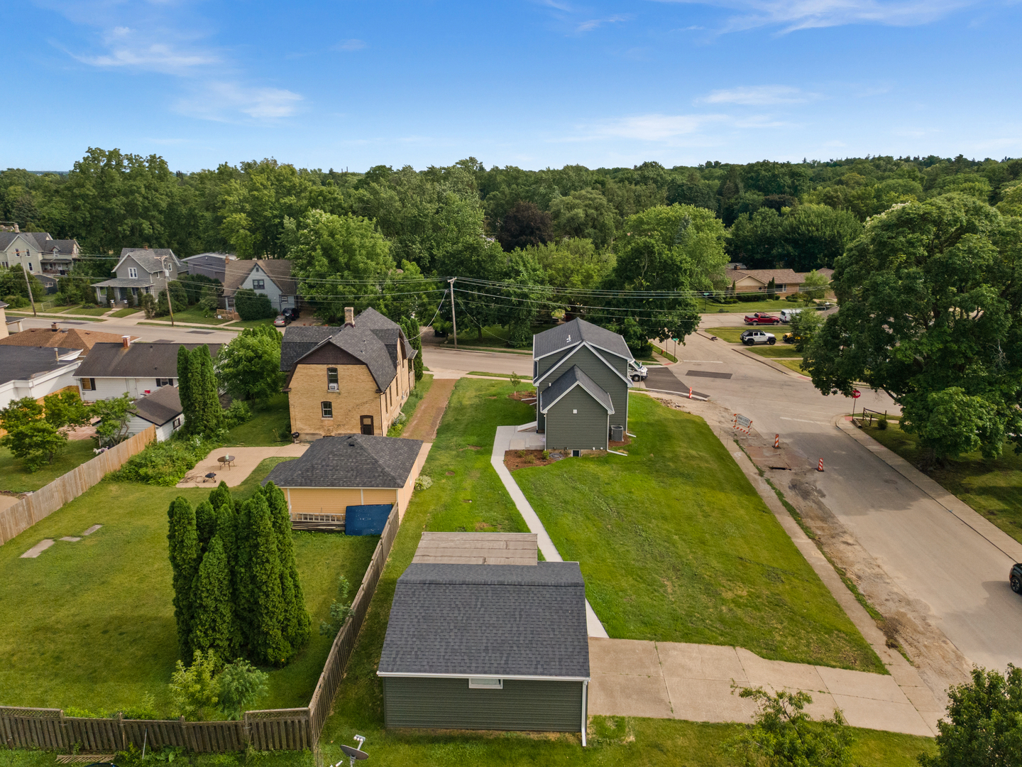 790 Wing Street Elgin, IL 60123 - Photo 11 of 29