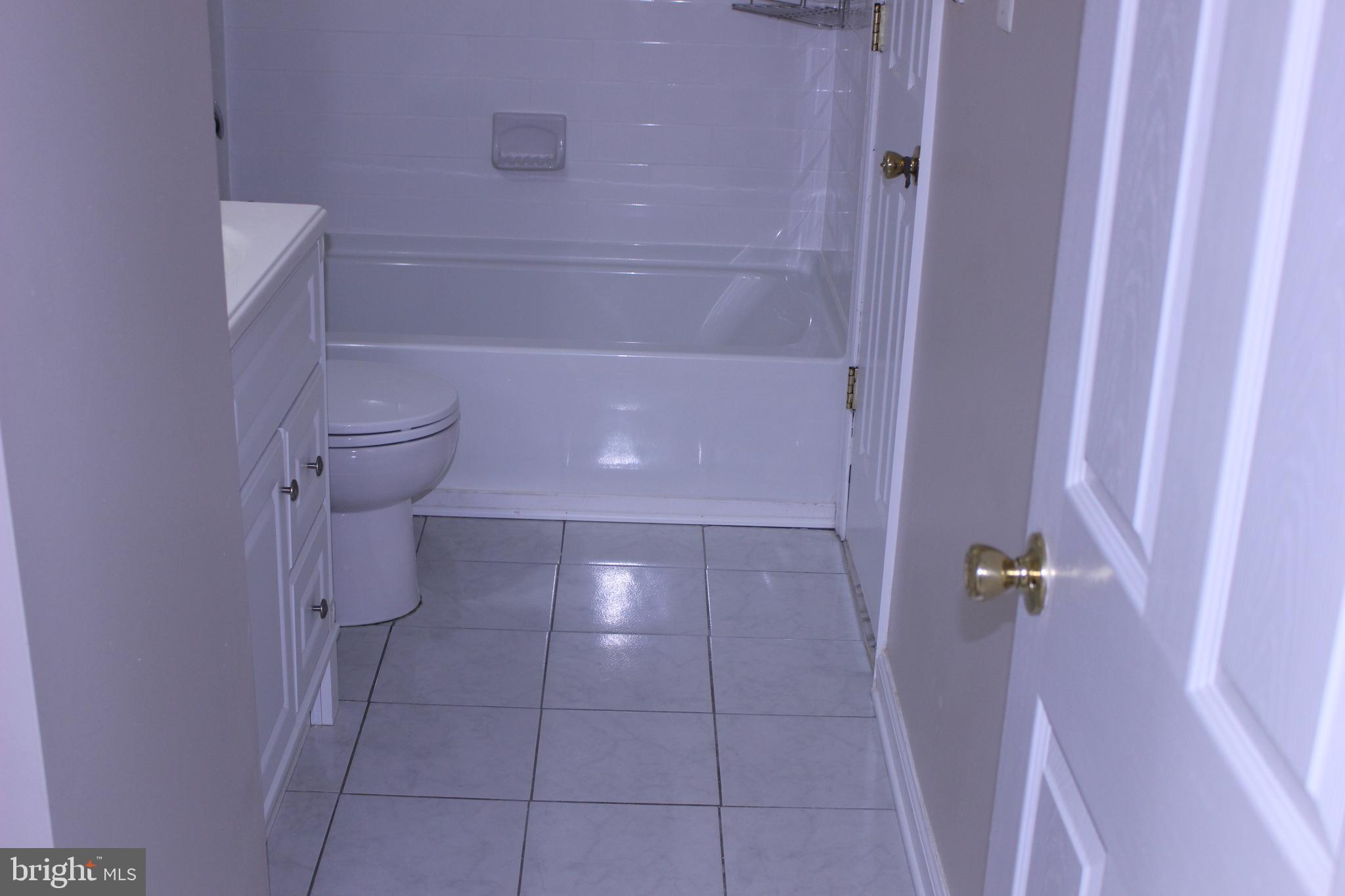 1743 Sundance Drive Reston, VA 20194 - Photo 17 of 29 Primary Bath 2