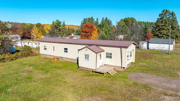 $124,000 | 23578 Ave G, Dollar Bay, MI 49922