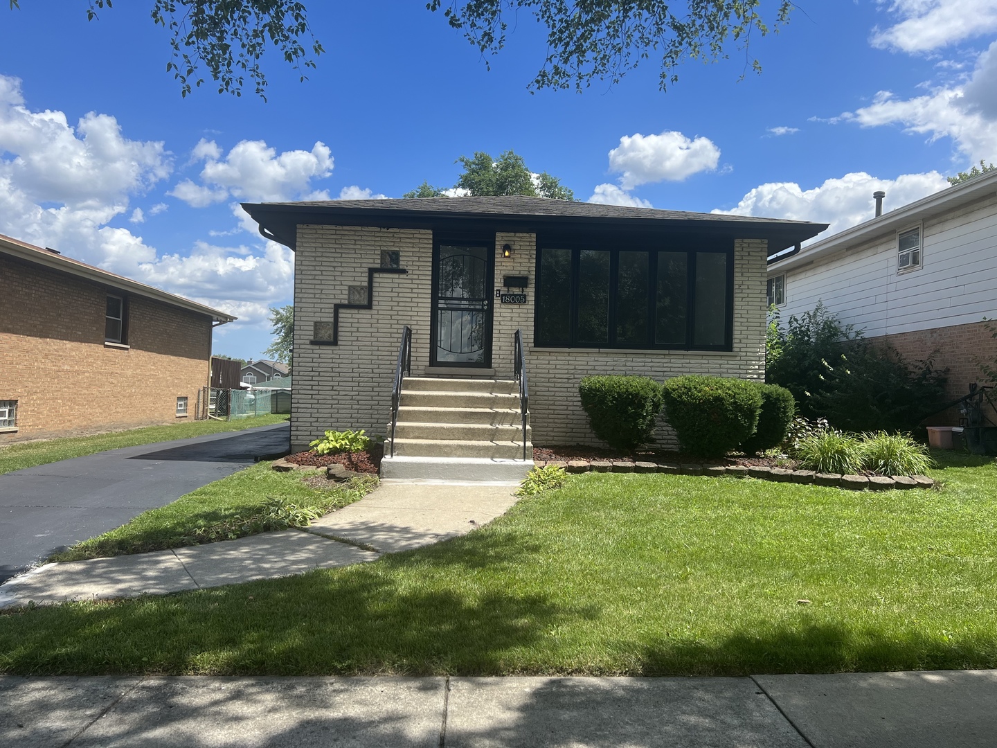 18005 Ravisloe Terrace Country Club Hills, IL 60478 - Photo 1 of 21