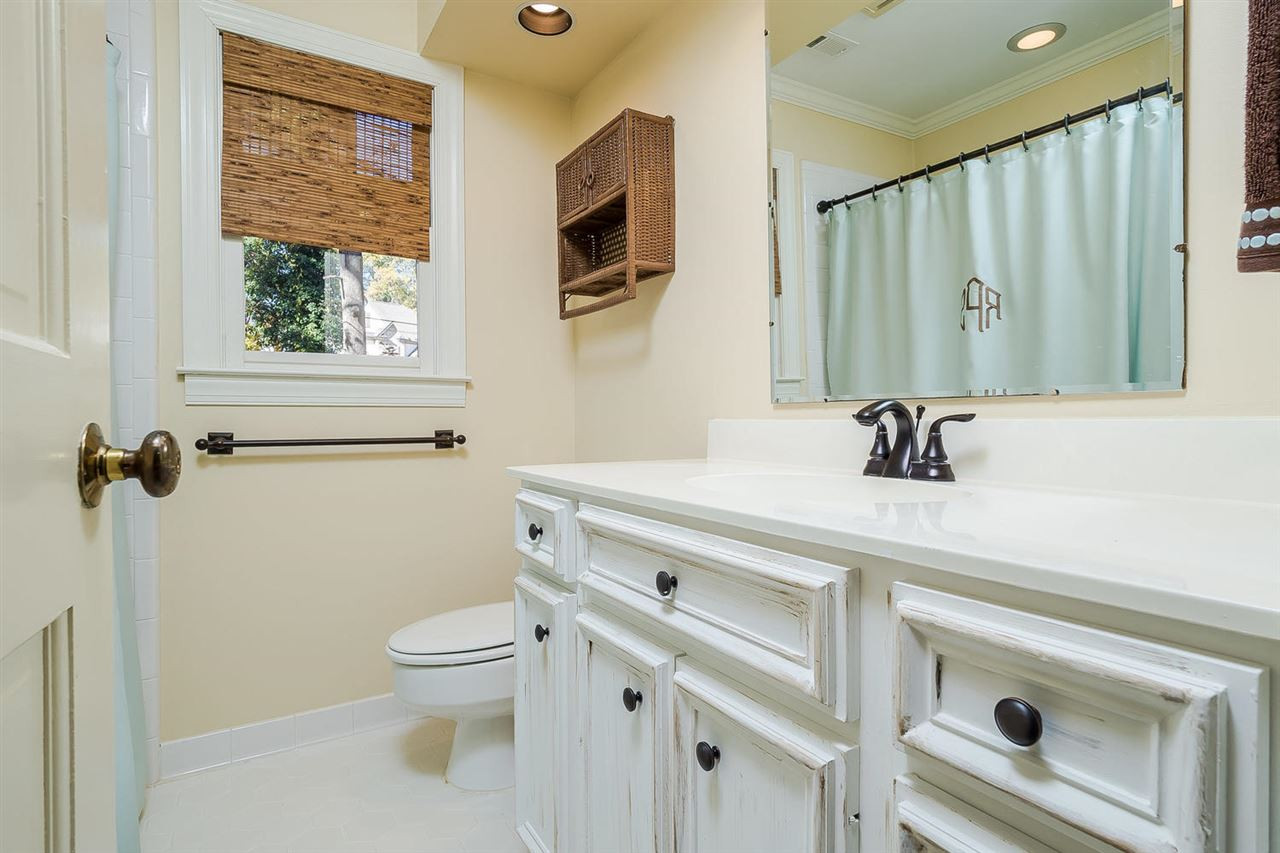 2516 Winterbury Court Raleigh, NC 27607 - Photo 20 of 25 Hall bathroom