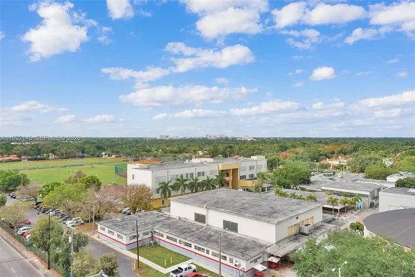 $5,400 | 301 Altara Avenue, Unit 819, Coral Gables, FL 33146