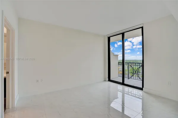$5,400 | 301 Altara Avenue, Unit 819, Coral Gables, FL 33146