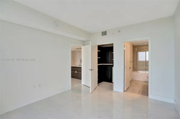 $5,400 | 301 Altara Avenue, Unit 819, Coral Gables, FL 33146