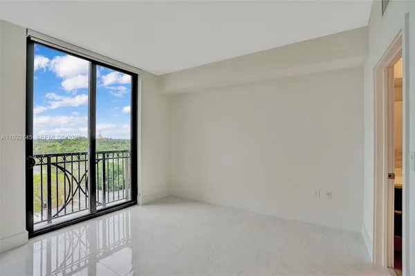 $5,400 | 301 Altara Avenue, Unit 819, Coral Gables, FL 33146