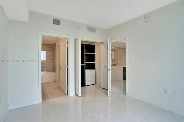 $5,400 | 301 Altara Avenue, Unit 819, Coral Gables, FL 33146