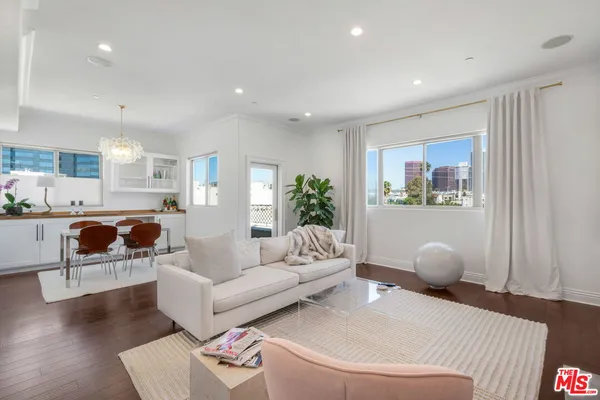 $1,199,000 | 1316 Amherst Avenue, Unit 402, Los Angeles, CA 90025