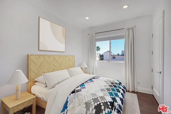 $1,199,000 | 1316 Amherst Avenue, Unit 402, Los Angeles, CA 90025