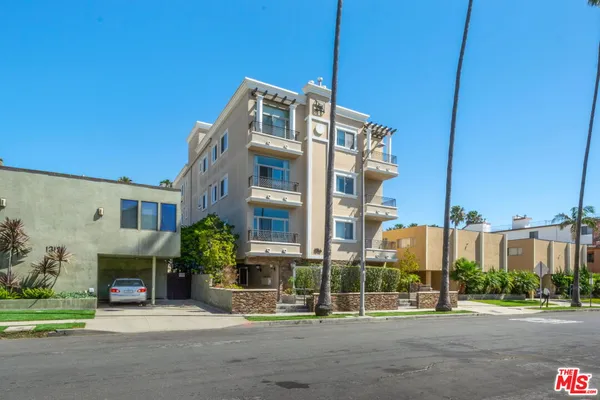 $1,199,000 | 1316 Amherst Avenue, Unit 402, Los Angeles, CA 90025