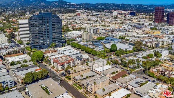 $1,199,000 | 1316 Amherst Avenue, Unit 402, Los Angeles, CA 90025