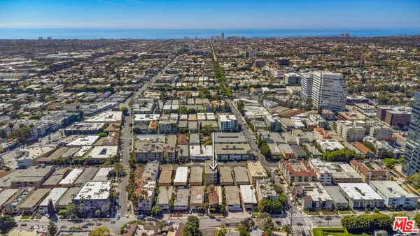 $1,199,000 | 1316 Amherst Avenue, Unit 402, Los Angeles, CA 90025