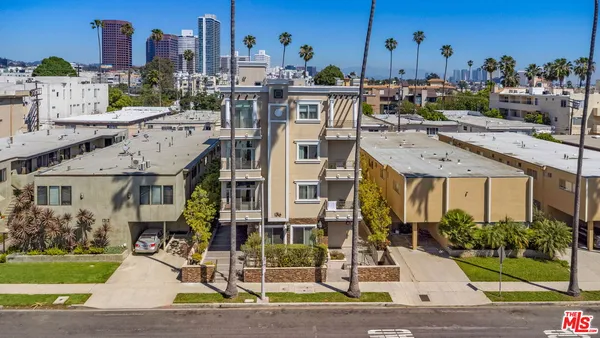 $1,199,000 | 1316 Amherst Avenue, Unit 402, Los Angeles, CA 90025