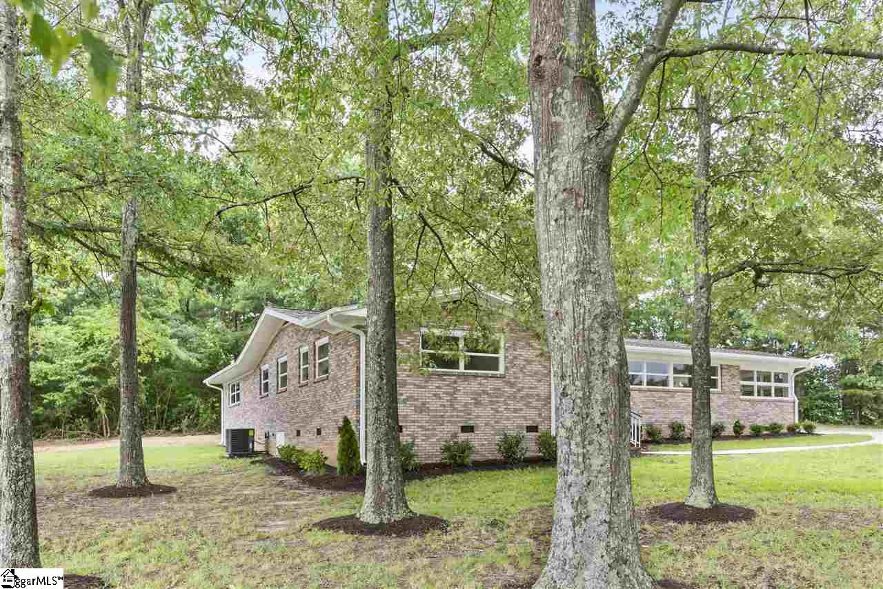 1196 Berry Shoals Road Greer, SC 29651 - Photo 3 of 29