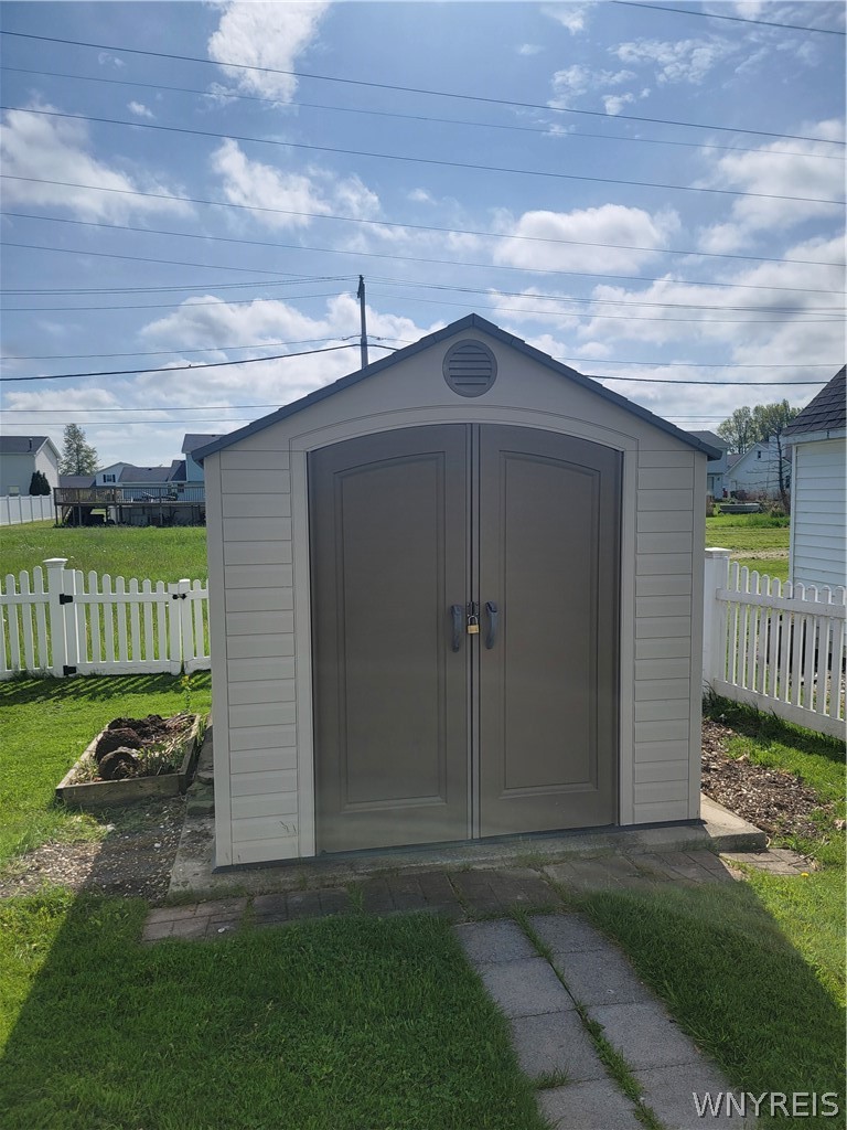 6945 Walmore Road Niagara Falls, NY 14304 - Photo 7 of 33