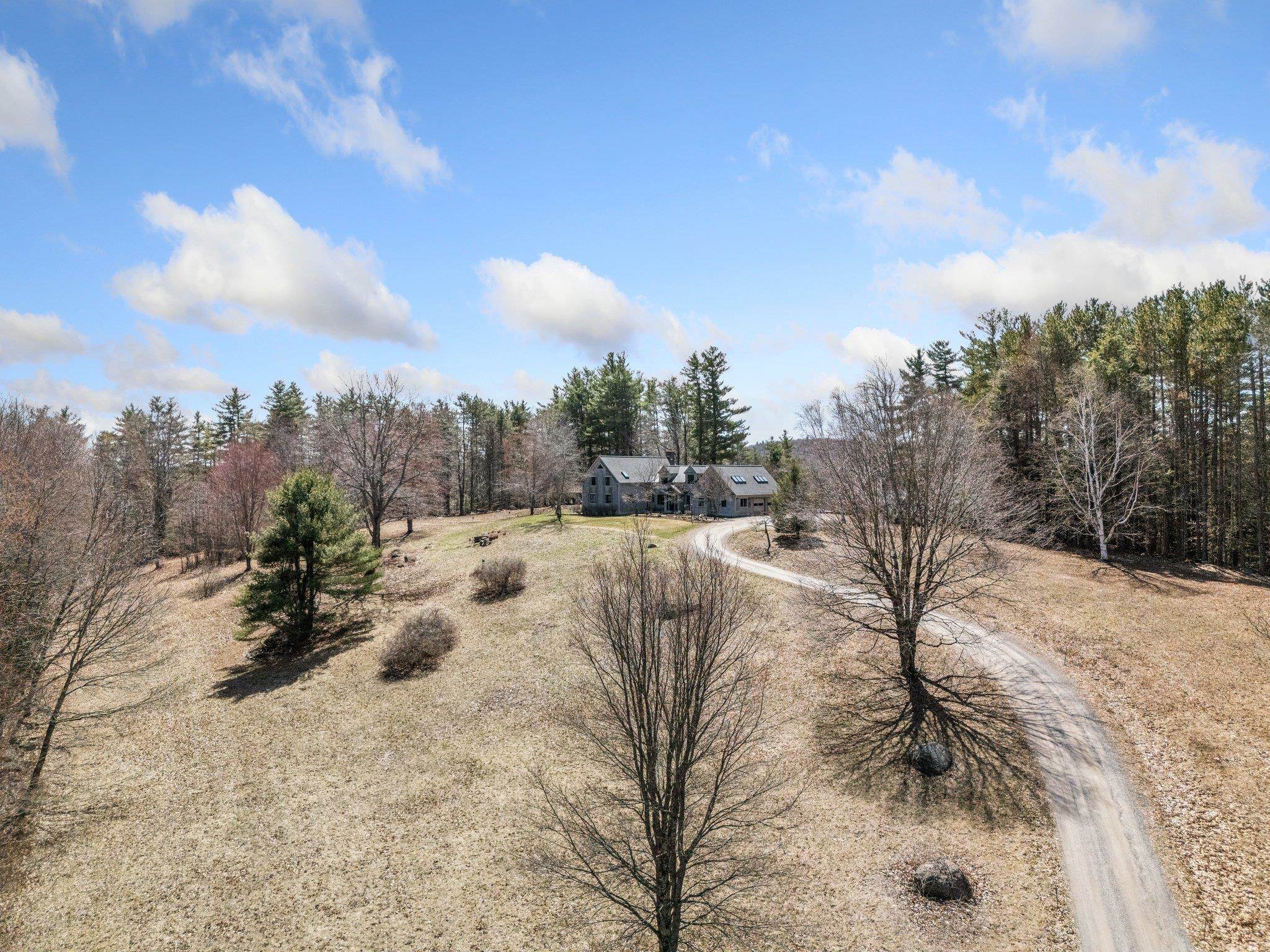 152 Windy Row Peterborough, NH 03458 - Photo 4 of 59