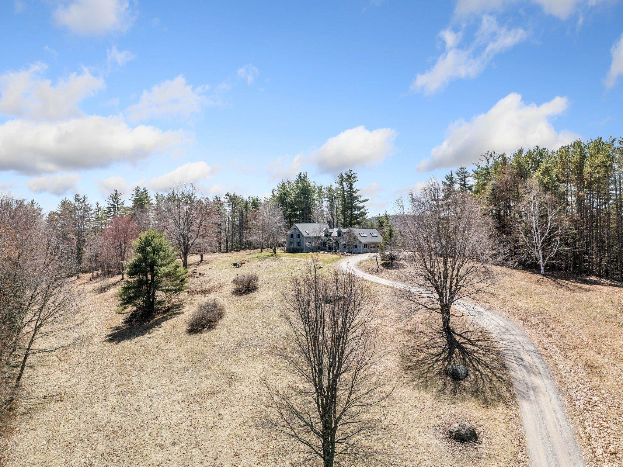 152 Windy Row Peterborough, NH 03458 - Photo 5 of 59