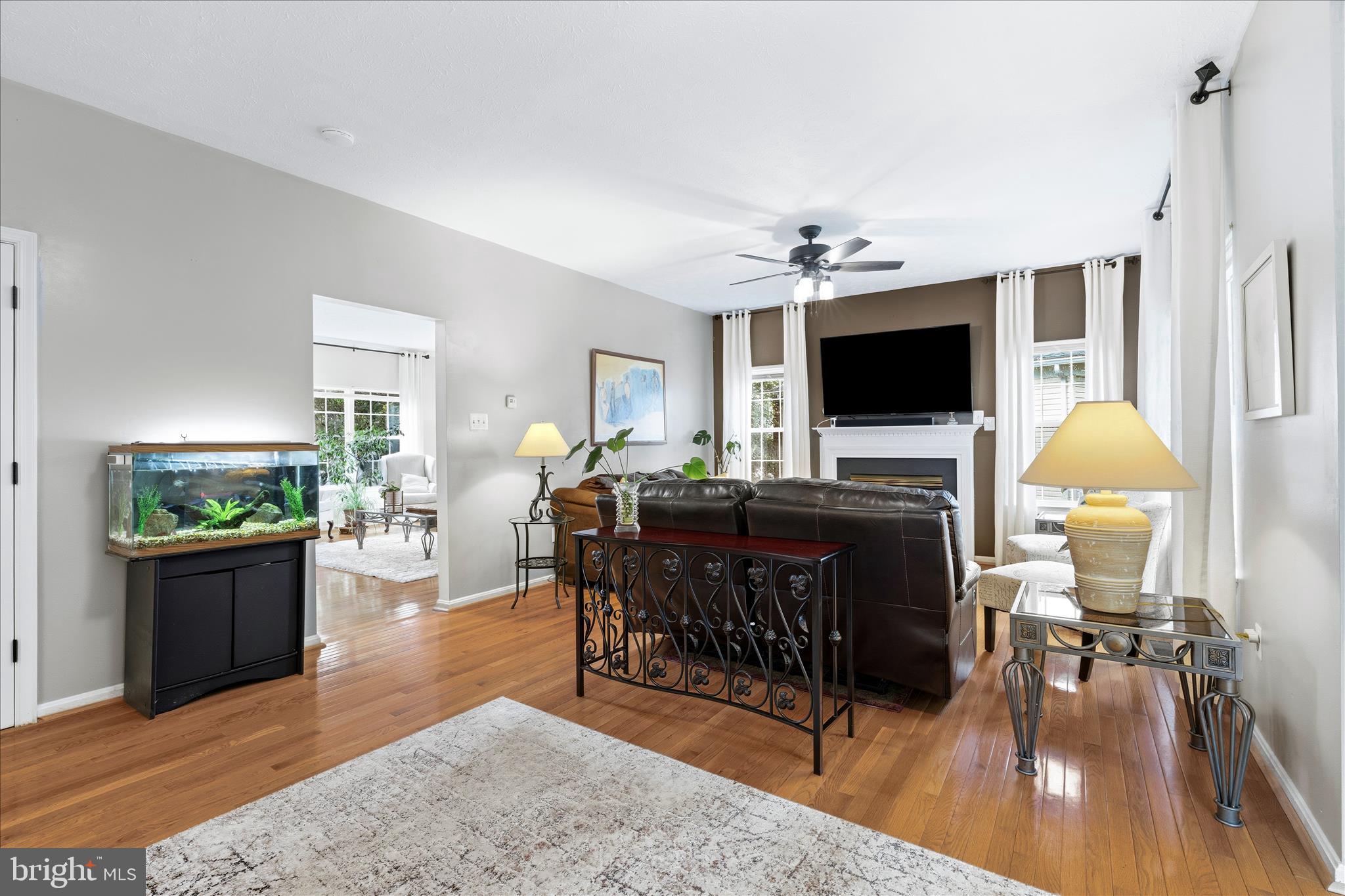 5811 Winding Ridge Way Frederick, MD 21704 - Photo 11 of 55 Living Room