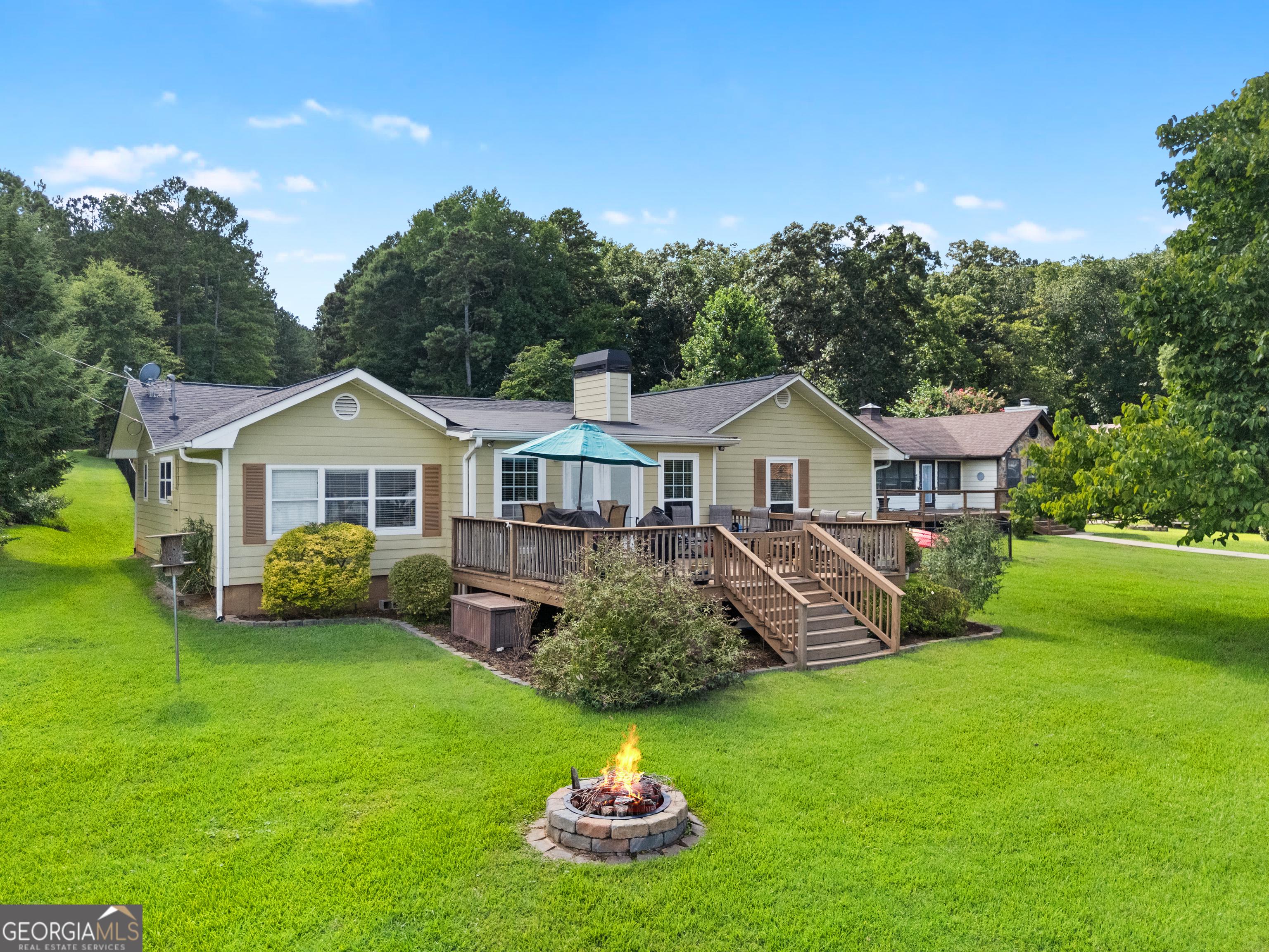276 Roberts Point Road Jackson, GA 30233 - Photo 3 of 66 Gallery Image 3