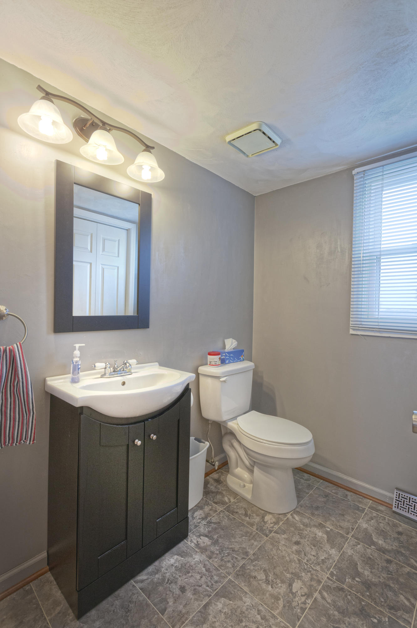 401 Stayman Road Roanoke, VA 24019 - Photo 13 of 31 Half Bath