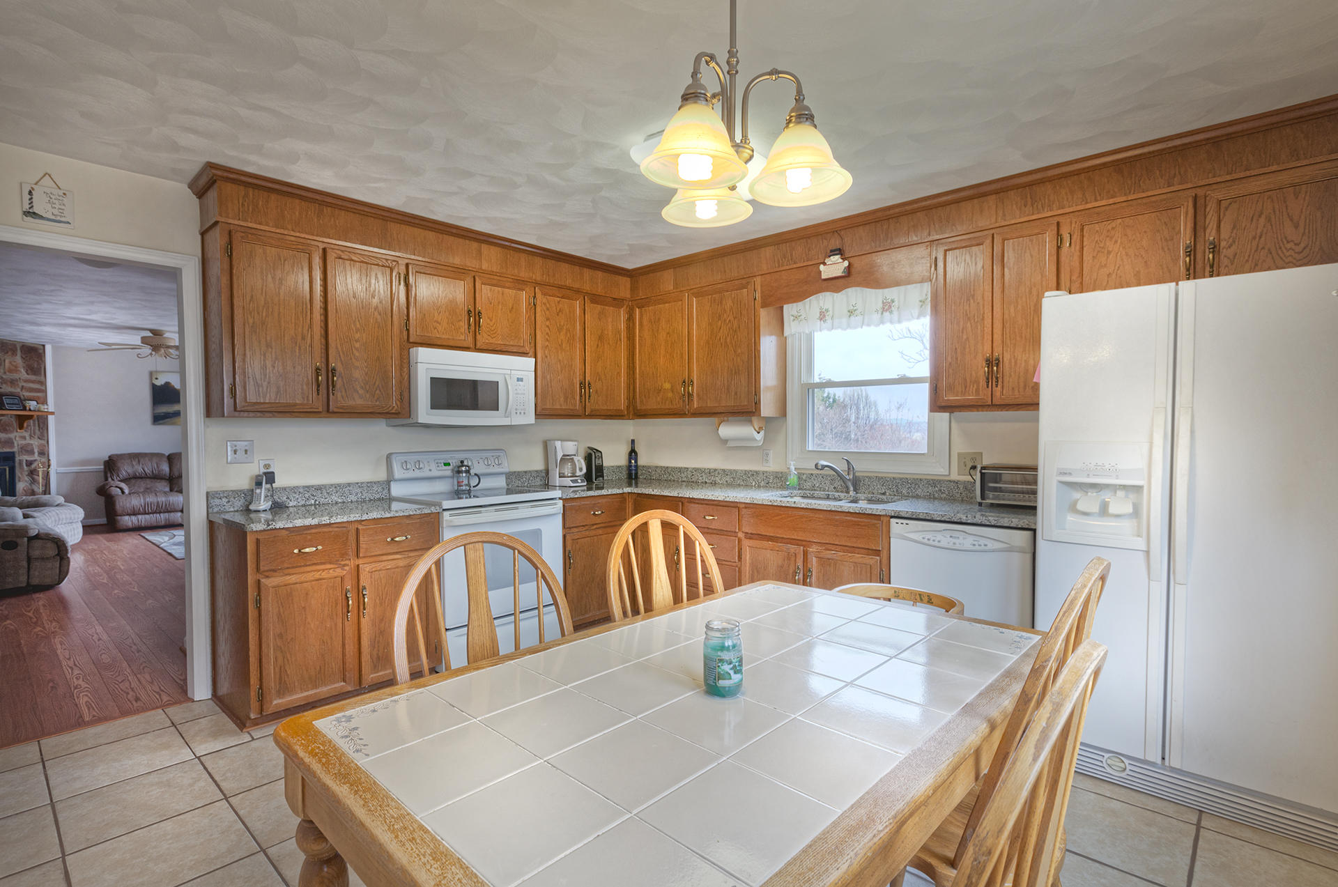 401 Stayman Road Roanoke, VA 24019 - Photo 9 of 31 Lots of Cabinets