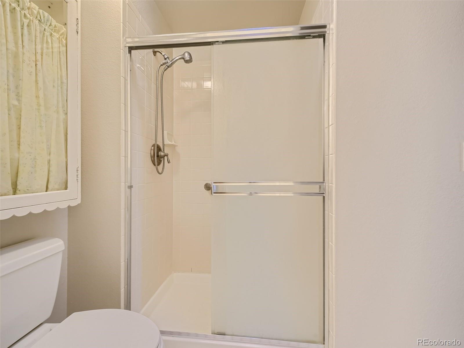 9514 Devonshire Place Highlands Ranch, CO 80126 - Photo 13 of 26 Gallery Image 13