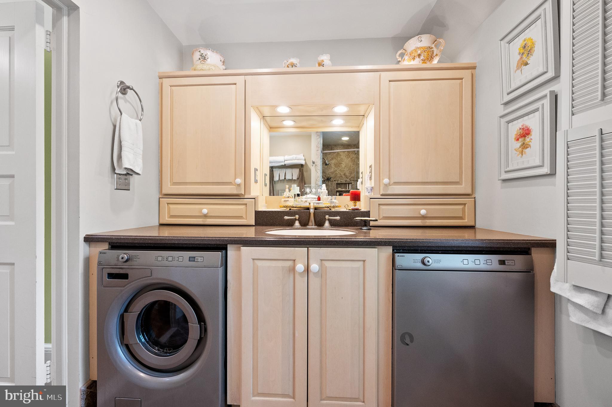 561 Upper Pike Creek Road Newark, DE 19711 - Photo 24 of 36 Main Bathroom